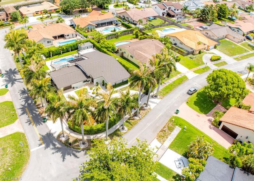 7345 N Oakmont Dr, HIALEAH FL 33015