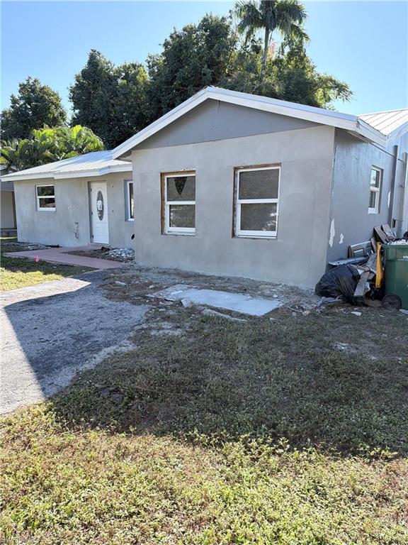 3000 Poinciana DR, NAPLES FL 34105