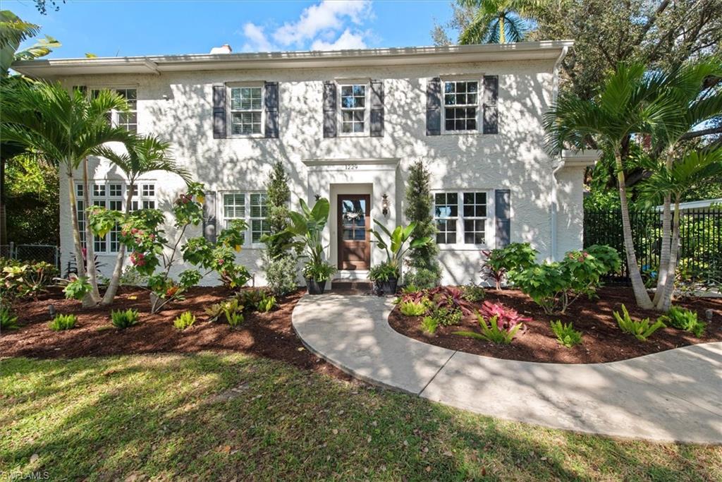 1229 Alhambra DR, FORT MYERS FL 33901