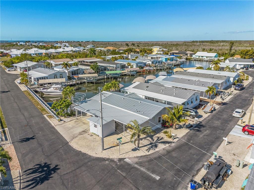 3065 Skipper LN, ST. JAMES CITY FL 33956