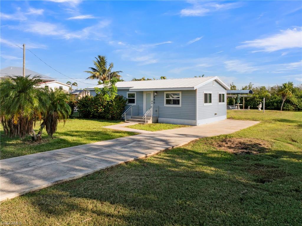 2880 8th AVE, ST. JAMES CITY FL 33956