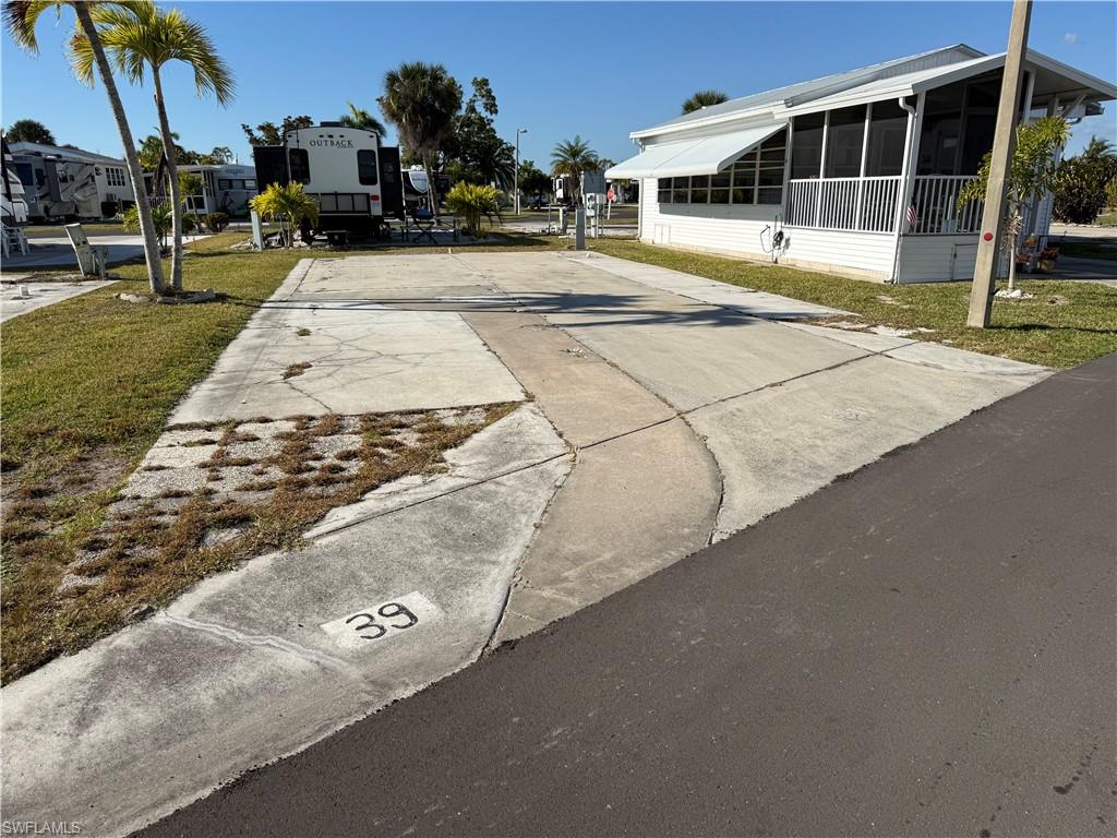 19681 Summerlin #39 RD