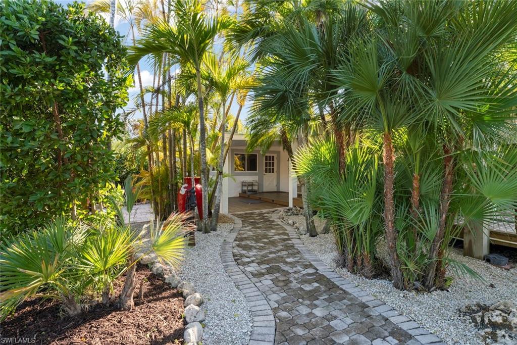 475 Whitehall RD, SANIBEL FL 33957