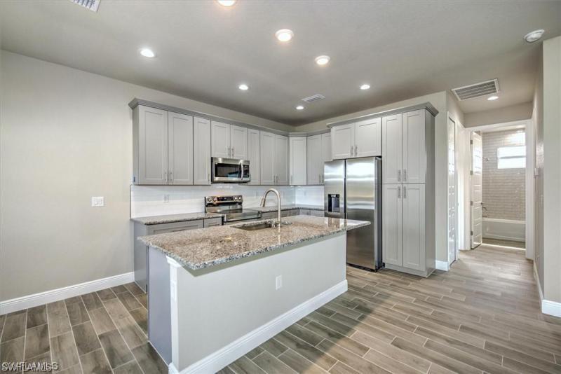 125 BETHLEHEM PL, LABELLE FL 33935