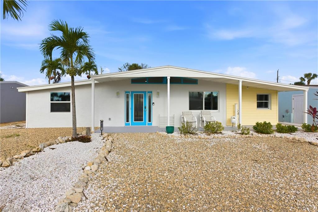 185 Hibiscus DR