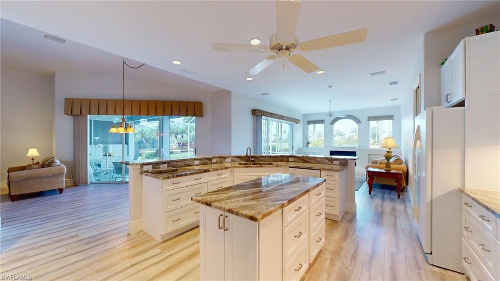 16137 Edgemont DR