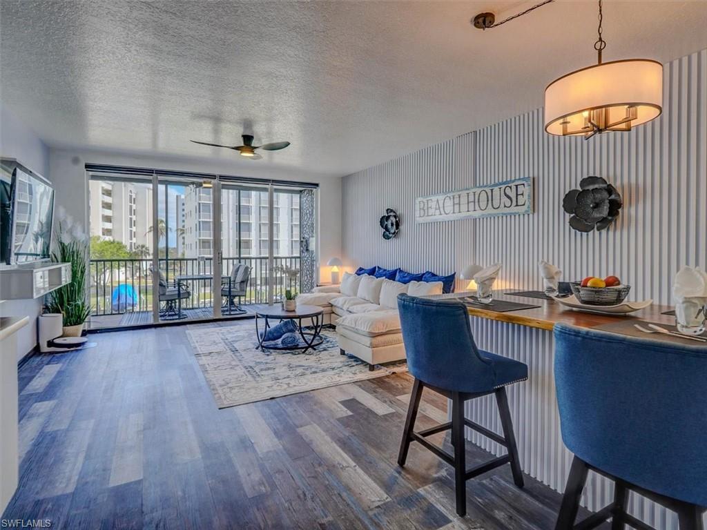 4431 Bay Beach LN 522