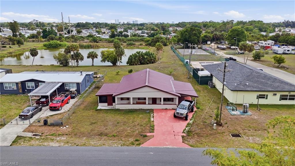 2405 Zoysia LN