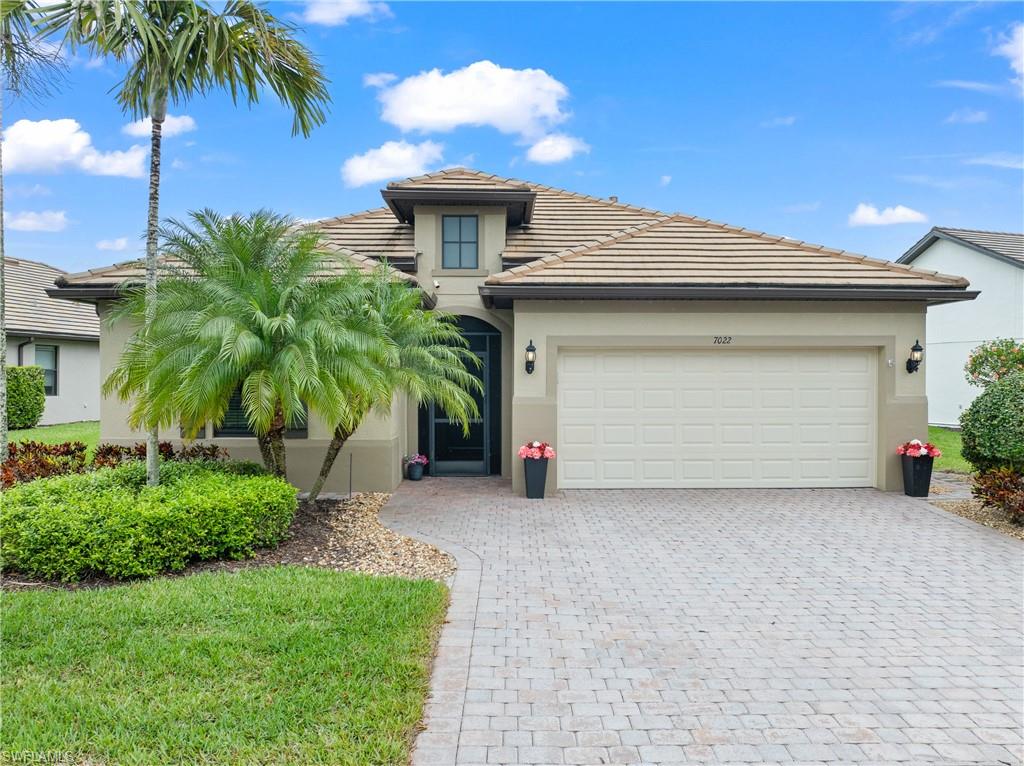 7022 Live Oak DR