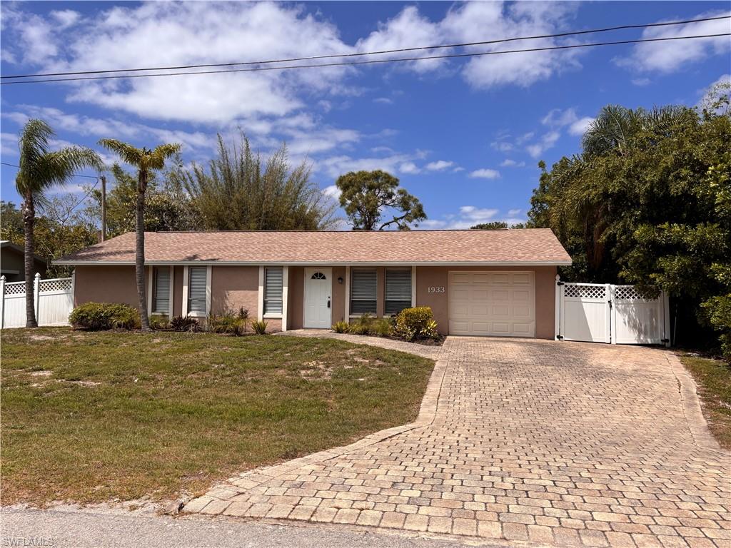 1933 FLAMINGO DR