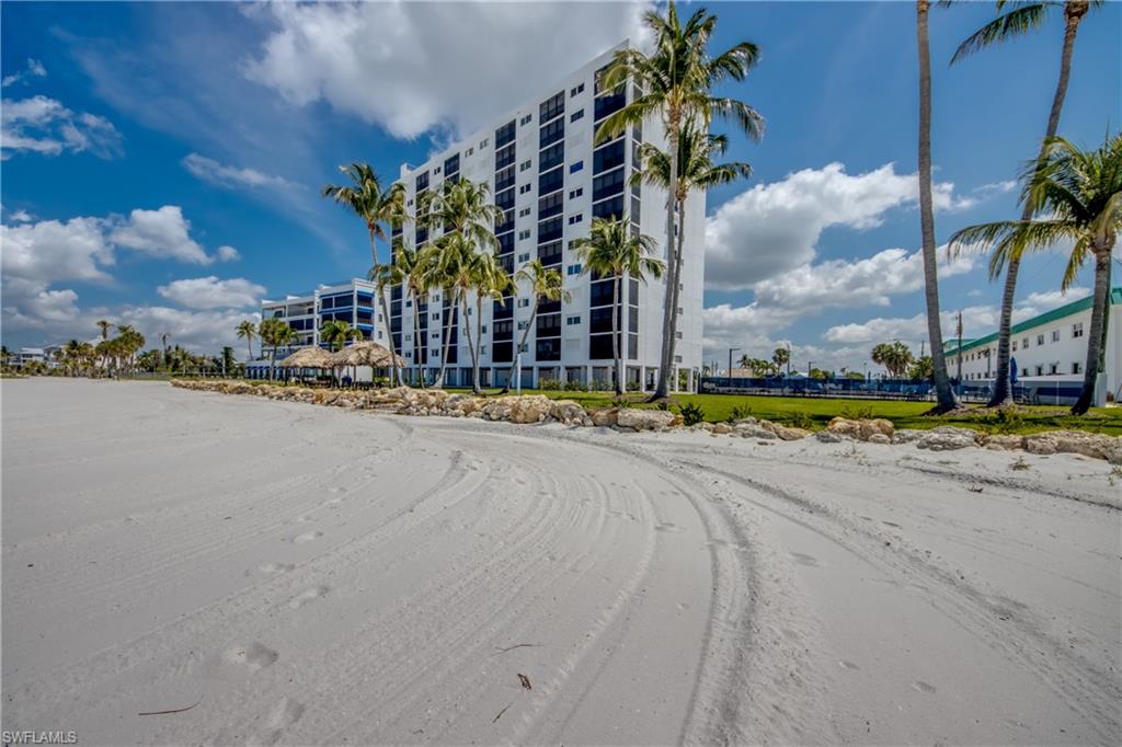 6400 Estero BLVD 1101