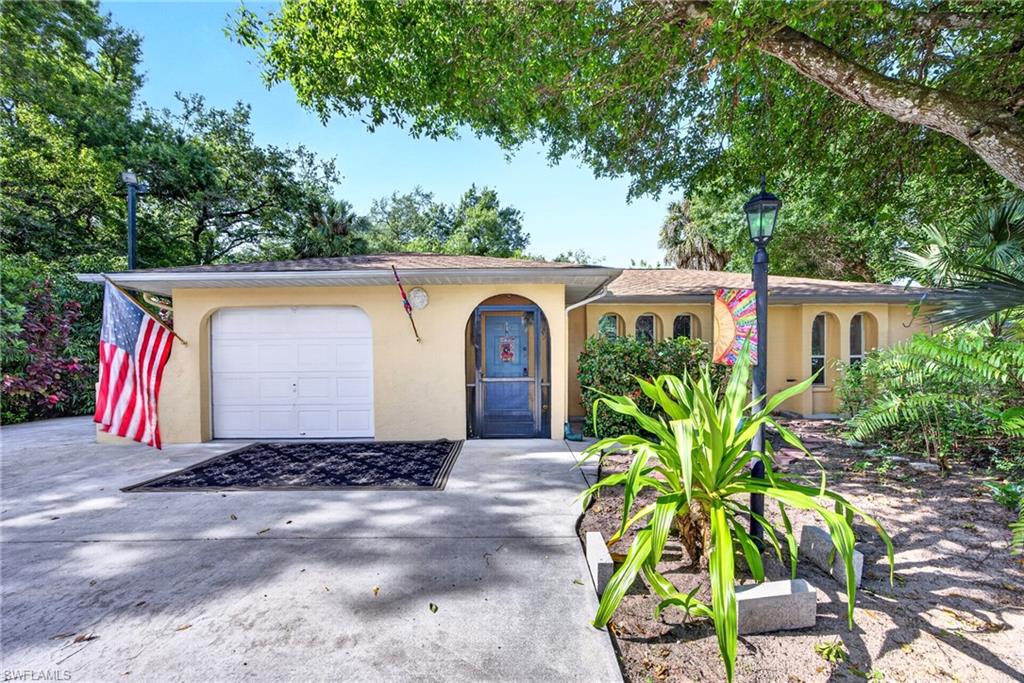 339 W Mariana AVE