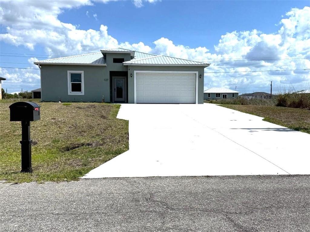 127 Carousel AVE