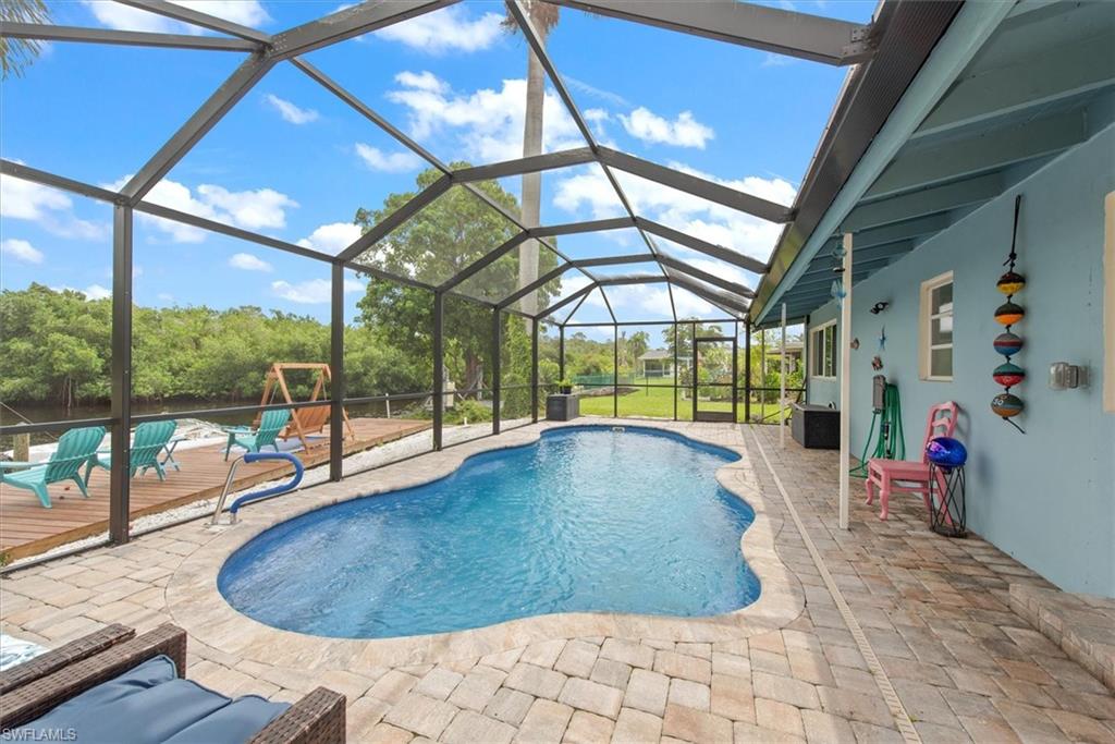 1721 Club House RD