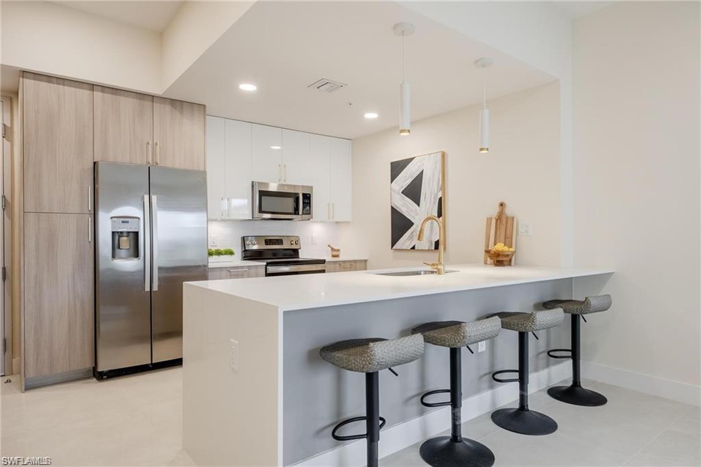 26589 ROSEWOOD POINTE DR B-208