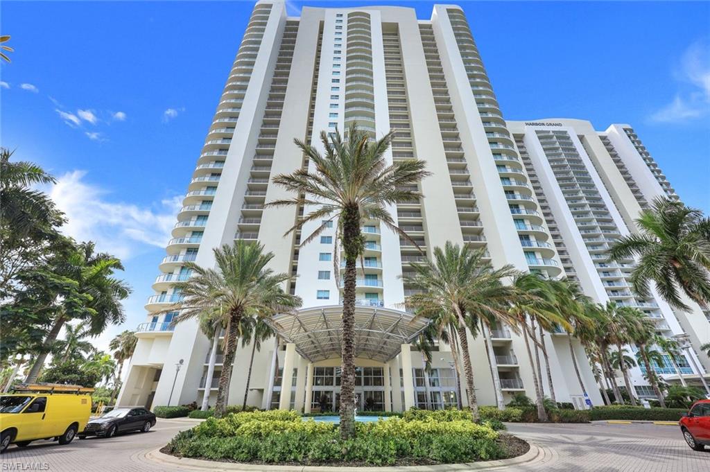 3000 Oasis Grand BLVD 801