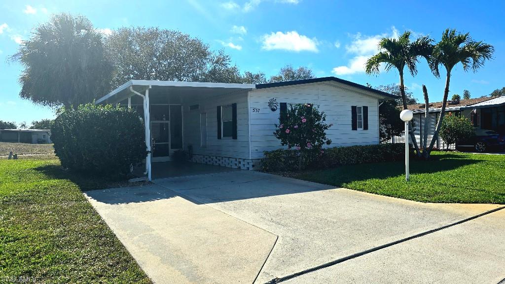 537 Charlemagne BLVD