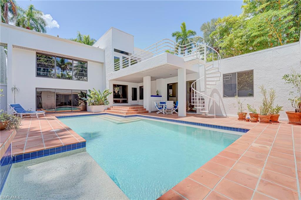 1215 Caloosa DR
