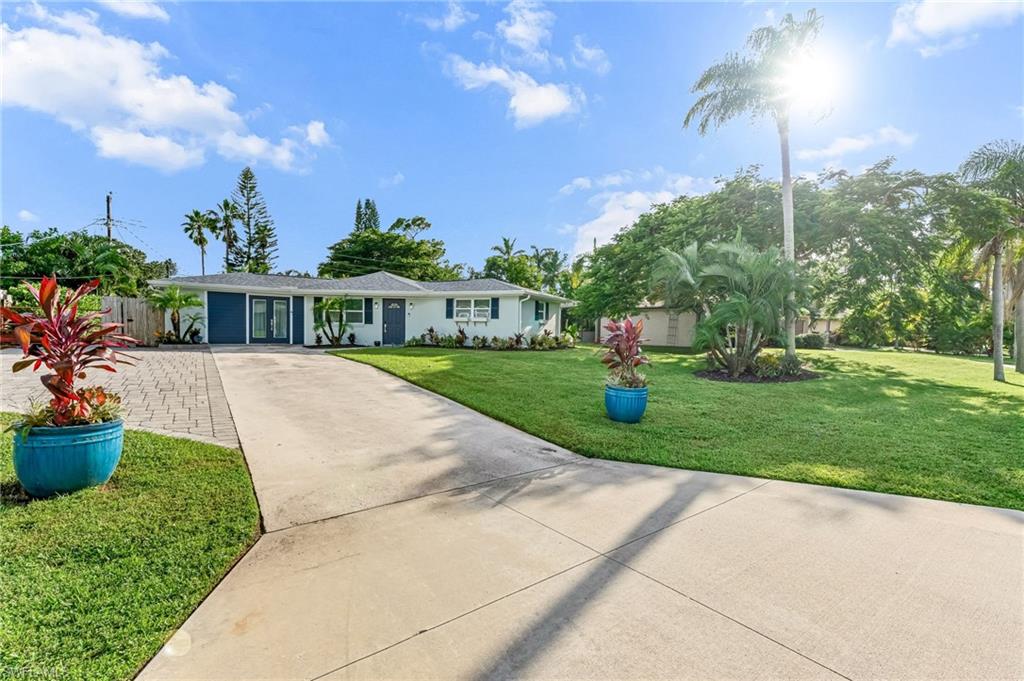 9792 Tonya CT