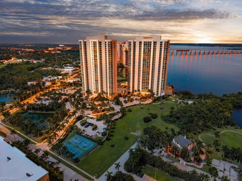 3000 Oasis Grand BLVD 1407