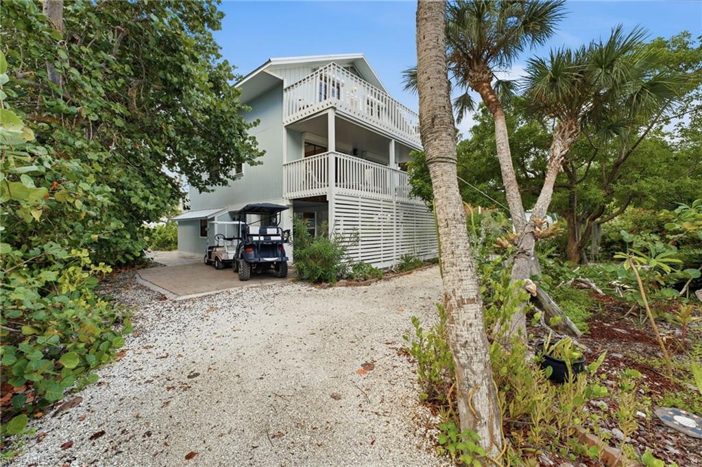 201 White Pelican DR