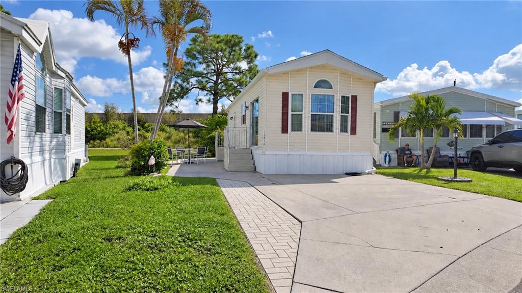 10915 Snowy Egret CIR