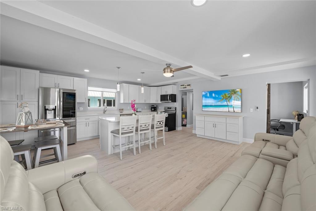 6151 Estero BLVD 6