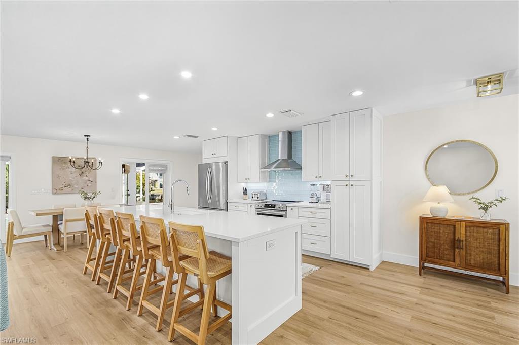 8 Palmview BLVD