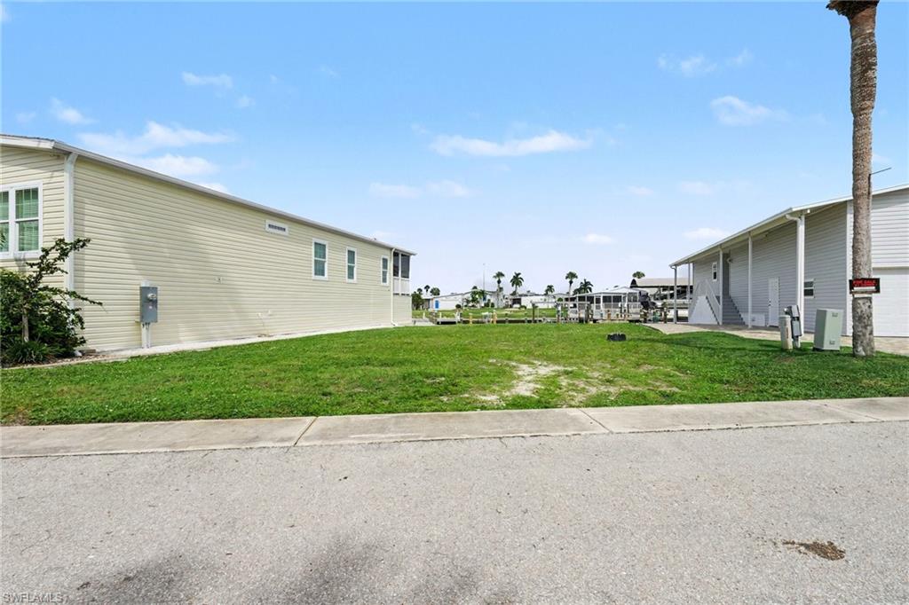 11501 Dogwood LN