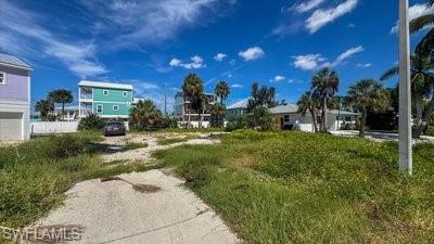 131 Mid Island DR