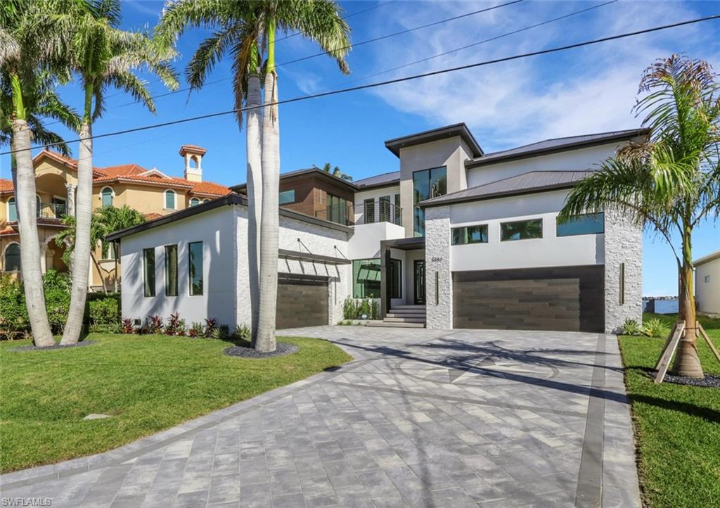 5653 Riverside DR