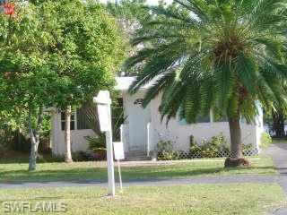 2221 THOMASSON DR, NAPLES FL 34112