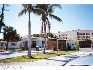 160 JEEPERS DR E, NAPLES FL 34112