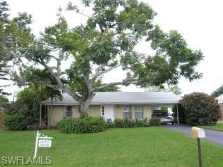 1090 28TH AVE N, NAPLES FL 34103