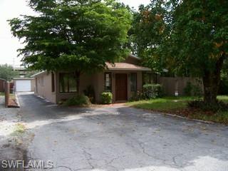 747 MYRTLE TER, NAPLES FL 34103