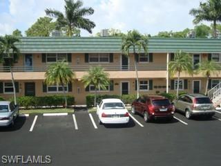 200 VALLEY STREAM DR # 9, NAPLES FL 34113