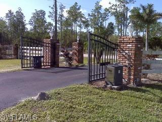 12325/12327 HONEYSUCKLE RD, FORT MYERS FL 33912