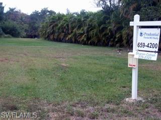 60 LIBERTY LN, NAPLES FL 34112