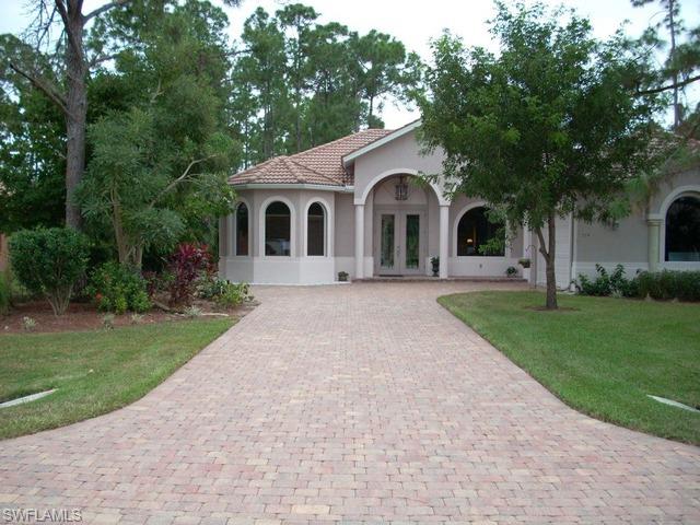 714 PINE CREST LN, NAPLES FL 34104