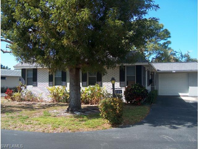 225 GEORGETOWN BLVD # 25, NAPLES FL 34112