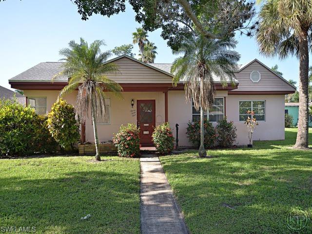 1134 8TH AVE N, NAPLES FL 34102