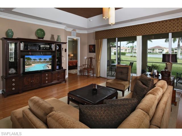 7108 LEMURIA CIR, #202