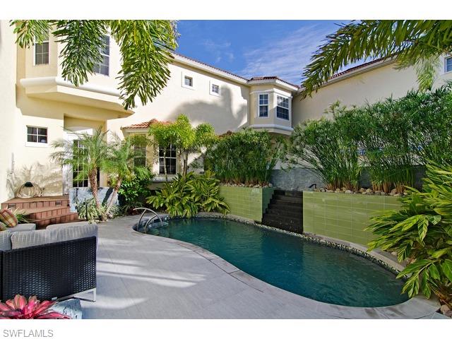 439 8TH AVE S, NAPLES FL 34102