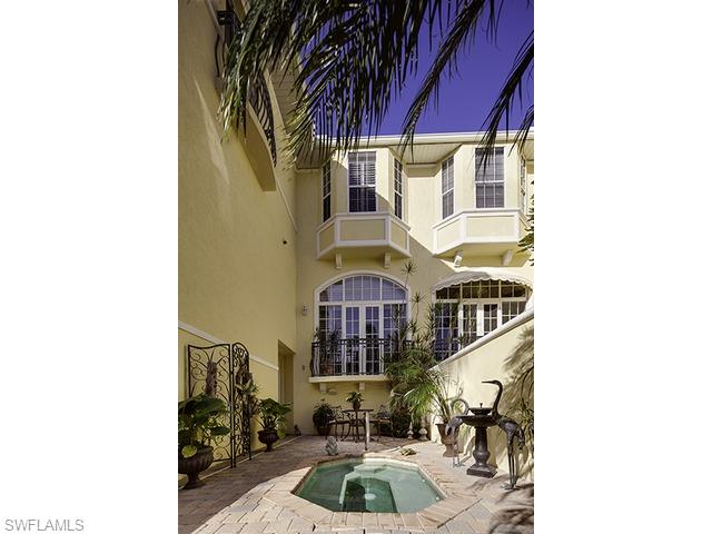 516 2ND ST S, NAPLES FL 34102