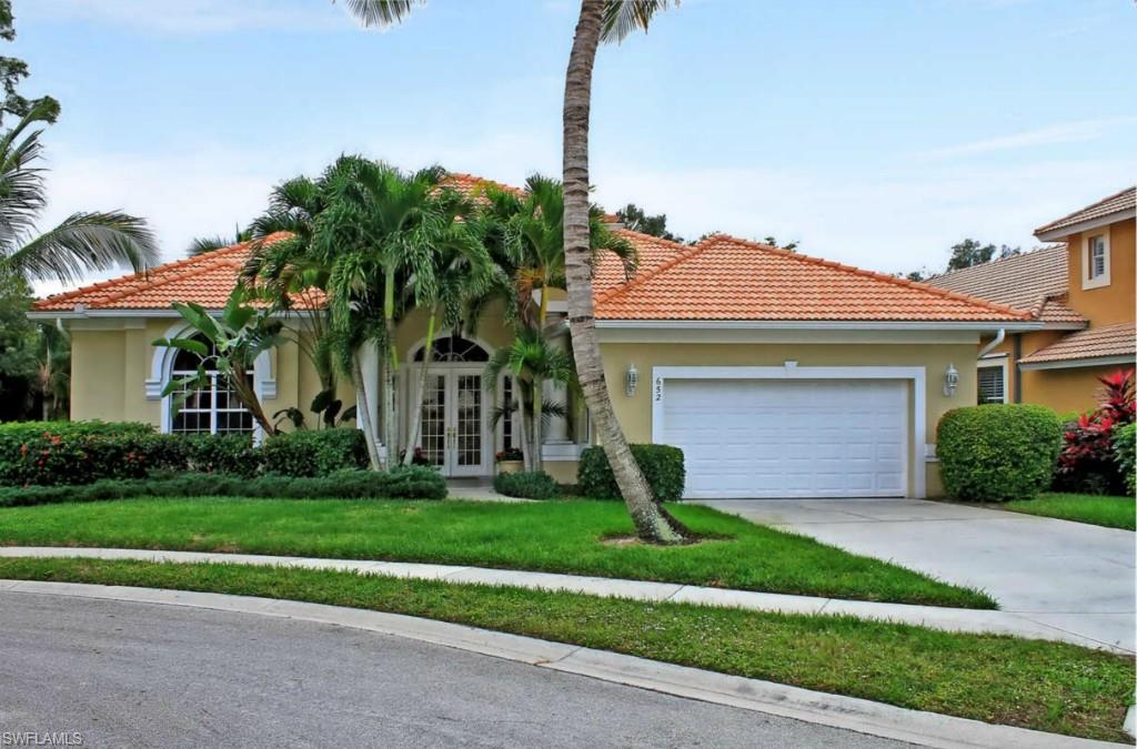 652 Soliel DR, NAPLES FL 34110