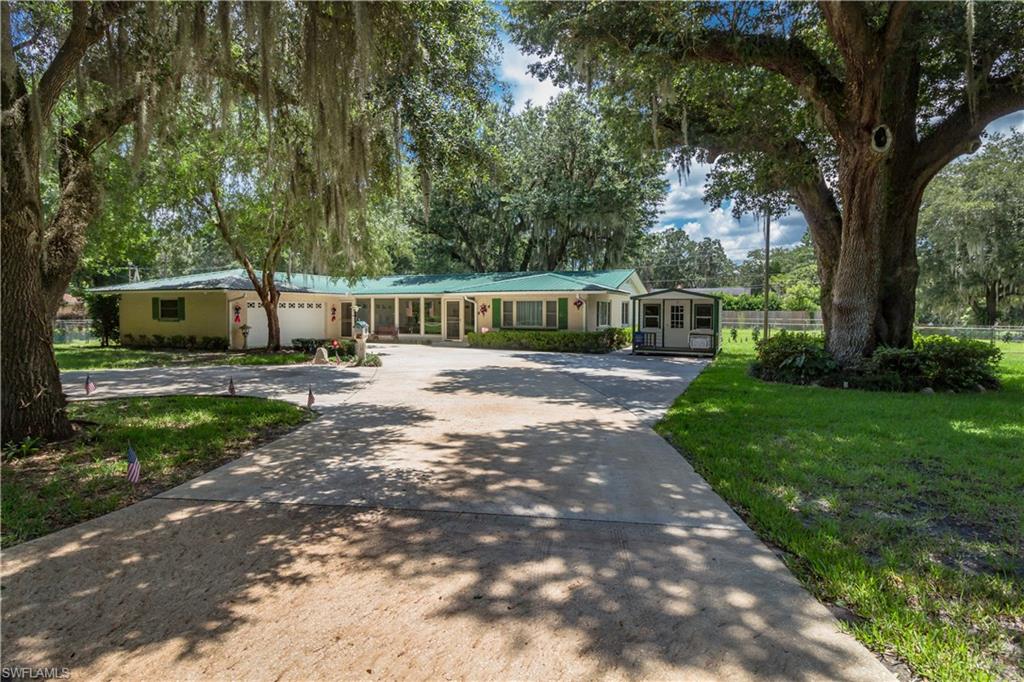 6104 Yates RD, LAKELAND FL 33811