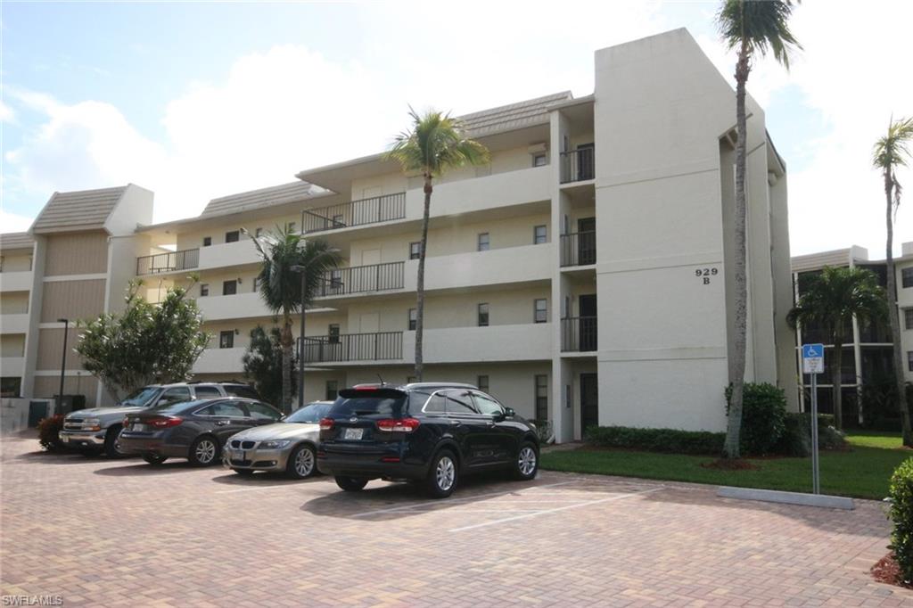 929 Collier CT B301