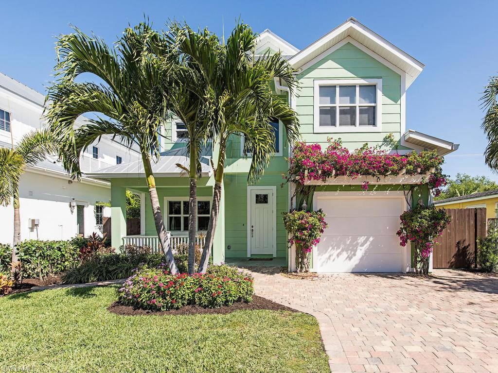 731 Myrtle TER, NAPLES FL 34103