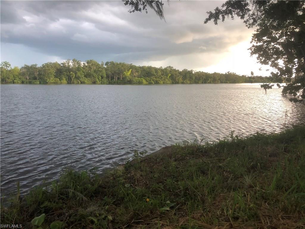 21710 Pearl ST, ALVA FL 33920