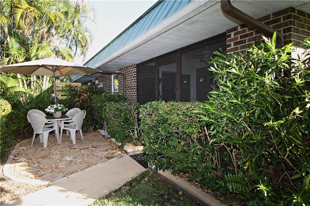 2852 Arbutus ST # 2, NAPLES FL 34112